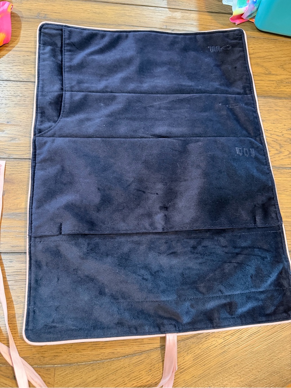 Dyson Black Mat with Light Pink Trim no tools - Picture 4 of 9